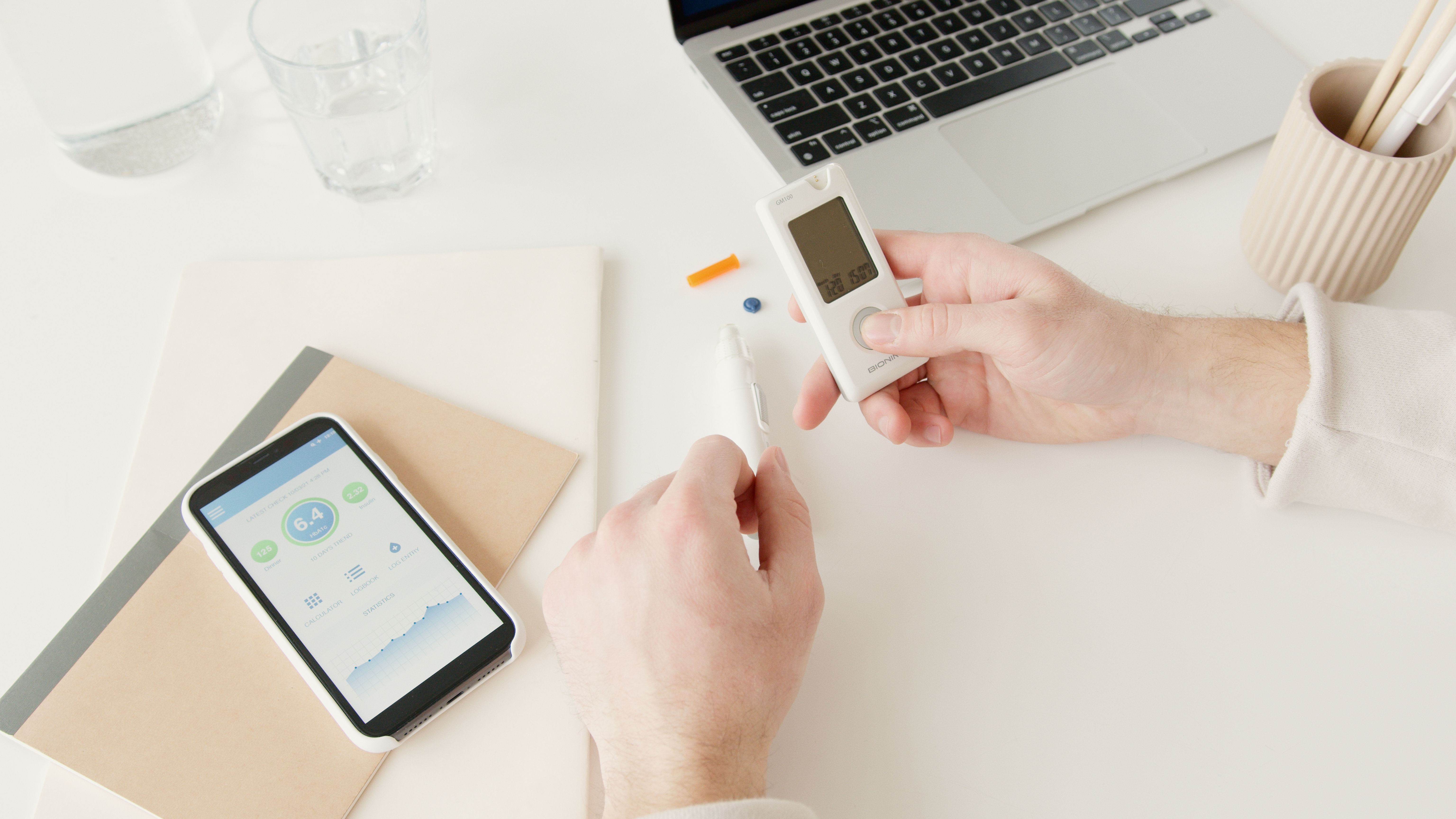 Wearables vs Traditional Monitoring